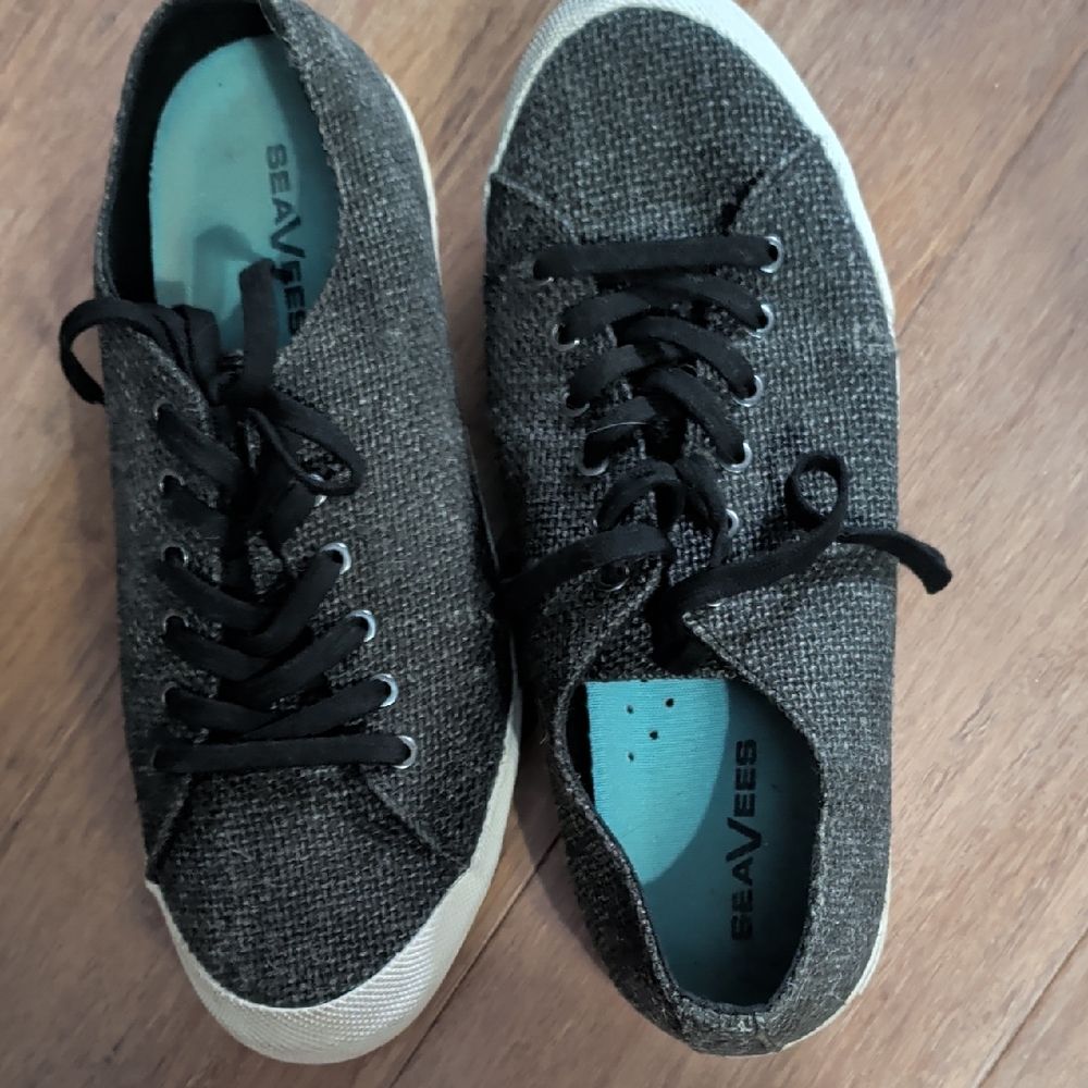 SeaVees Women's Charcoal Textured Sneakers
